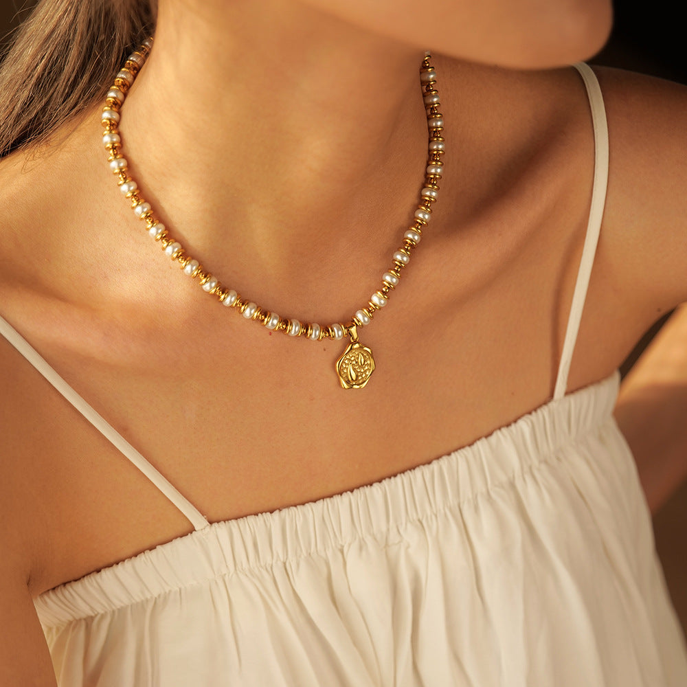 Popular Gold Stainless Steel Inlaid Pearl Coin Necklaces