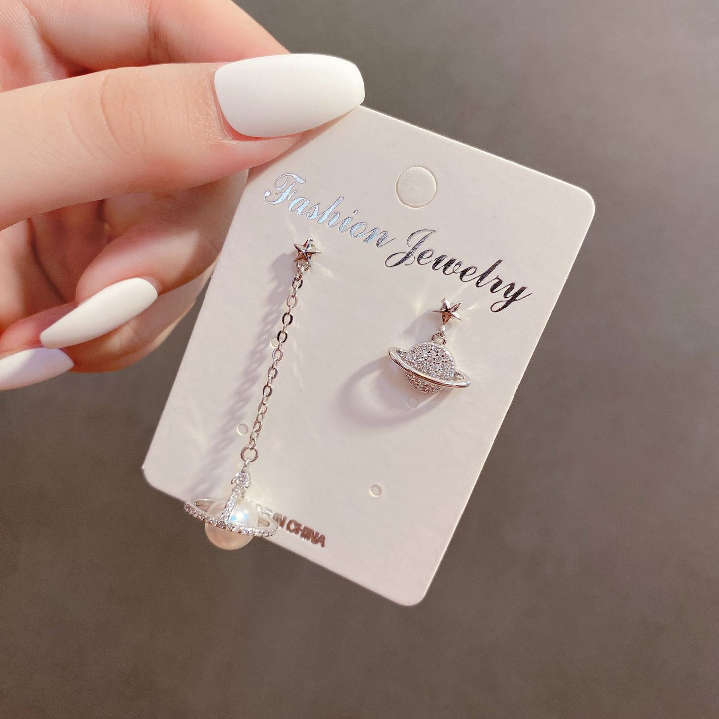 Female Simple Graceful Metal Quality Street Earrings