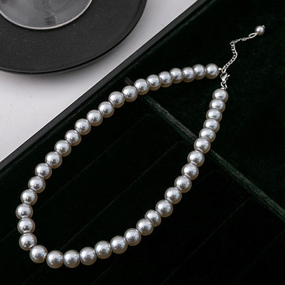 Women's French Style Retro Elegant Affordable Luxury Necklaces