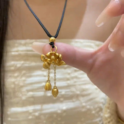 Luxury High-grade Character Safety Lock Clavicle Necklaces