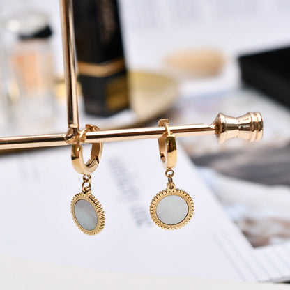 Personalized Round Black And White Shell Earrings