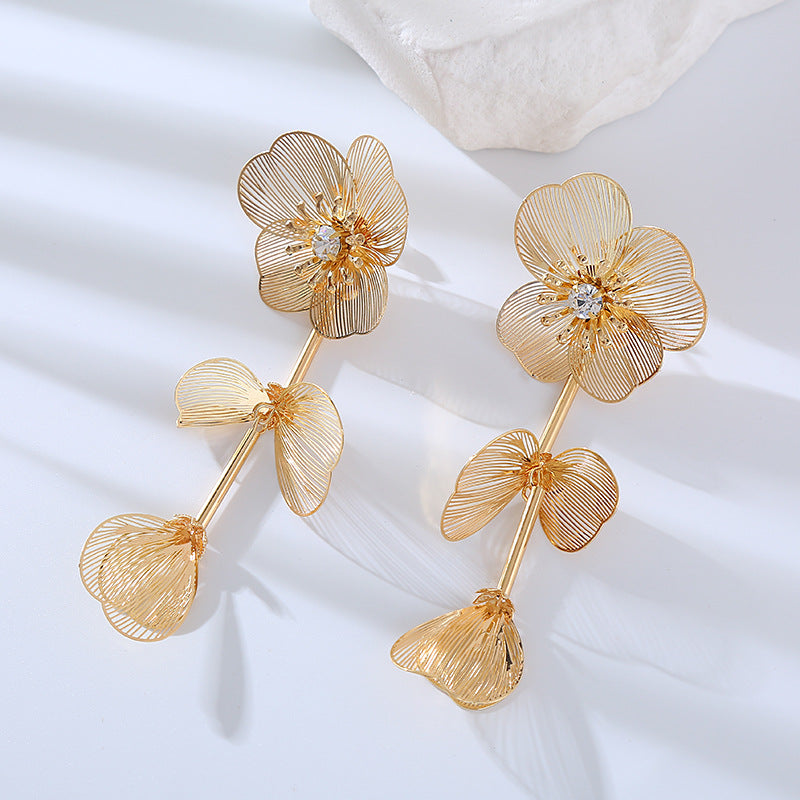Women's Patch Light Luxury Long Metal Flower Earrings