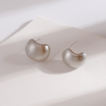 Women's Surrogate Shopping Exquisite Small Shaped Ear Earrings