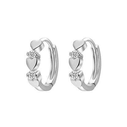 Fashion Temperamental Minority Design Stitching Love Heart Earrings