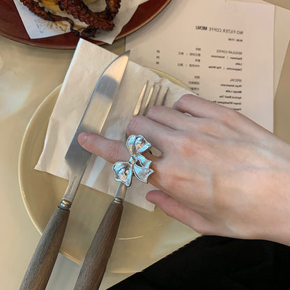 Women's Bow Design Sense Niche Retro Personality Rings