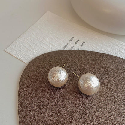 Women's French Style Retro Bright Pearl Knotted Earrings