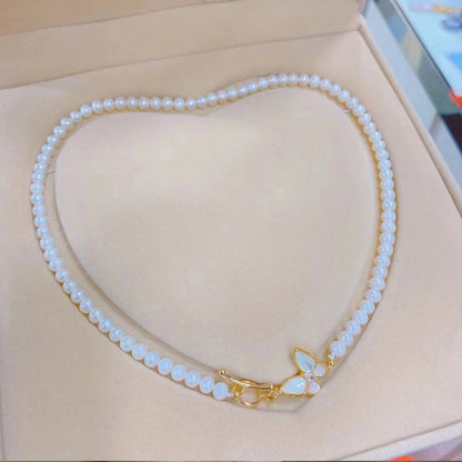 Women's Pearl High-grade Fritillary Butterfly Clavicle Chain Necklaces