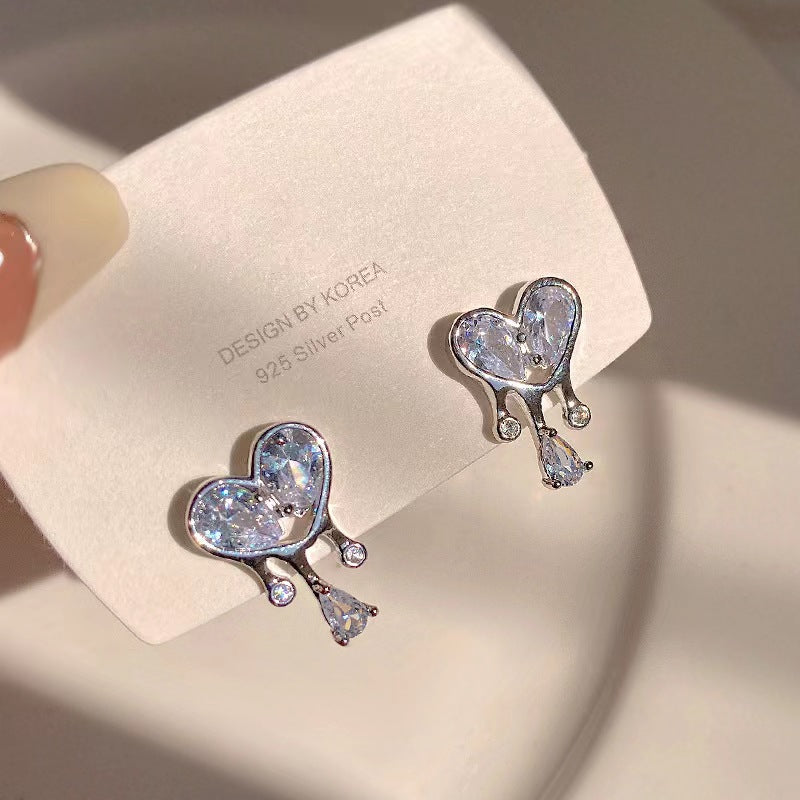 Women's Elegant Pearl High Sense Love Heart Earrings