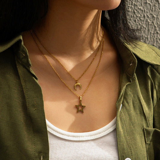 French Retro Stainless Steel Gold Hollow Pentagram Ornament Necklaces