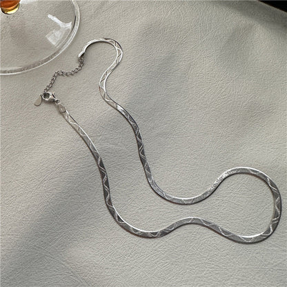 Style Fashionable Simple Embossed Snake Bone Fashion Necklaces