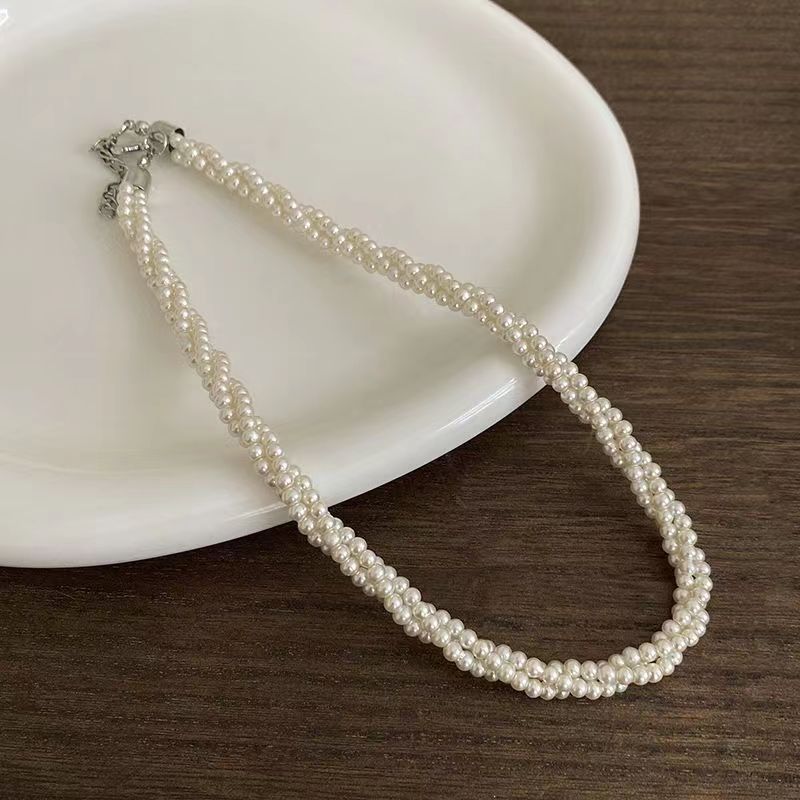 Retro Pearl Winding Light Luxury Minority Necklaces