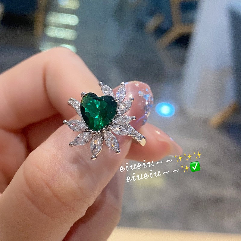 Diamond Female Niche Design Dark Green Rings