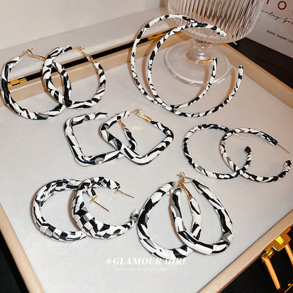 Women's Leather Personalized Design High Sense Ear Earrings