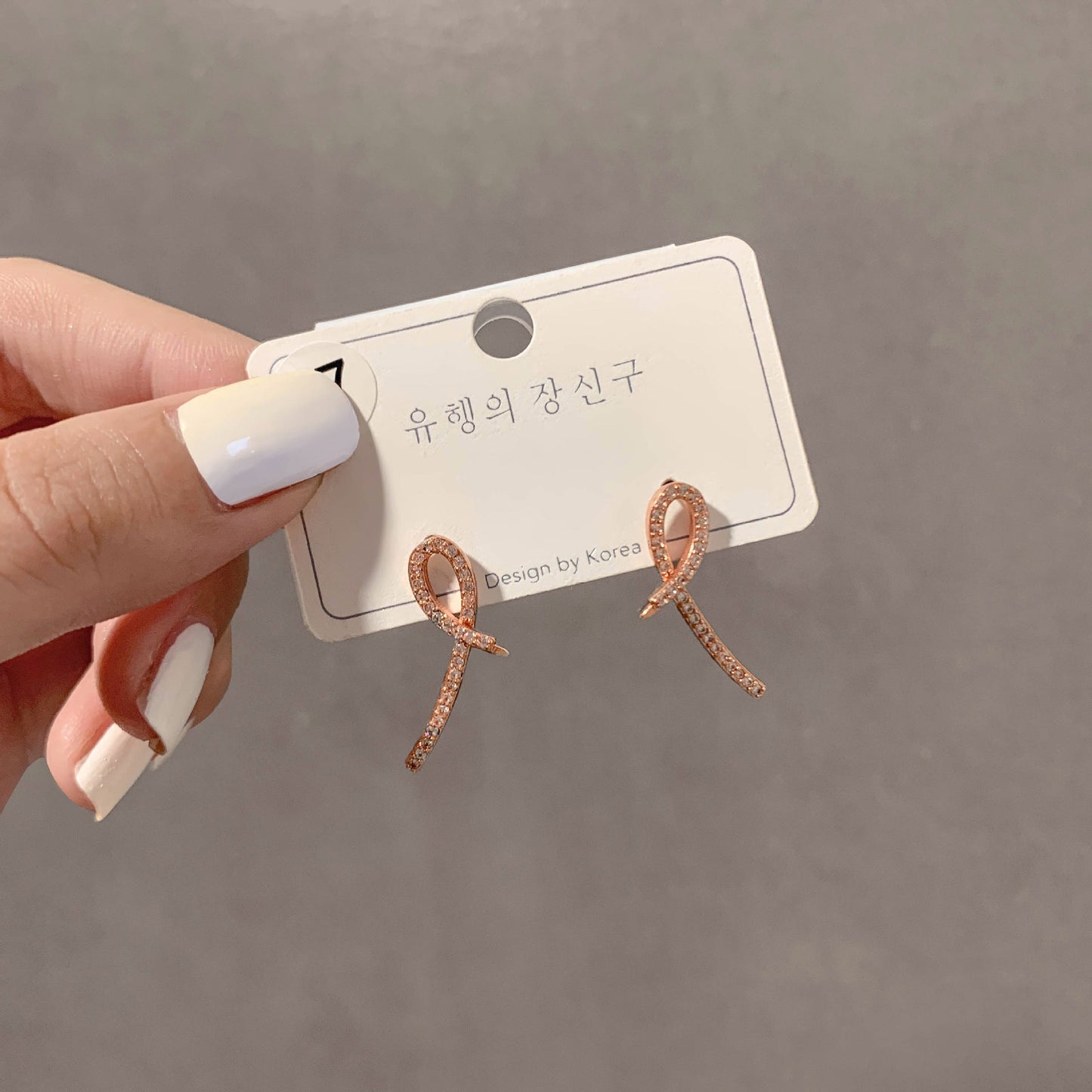 Female Simple Graceful Metal Quality Street Earrings