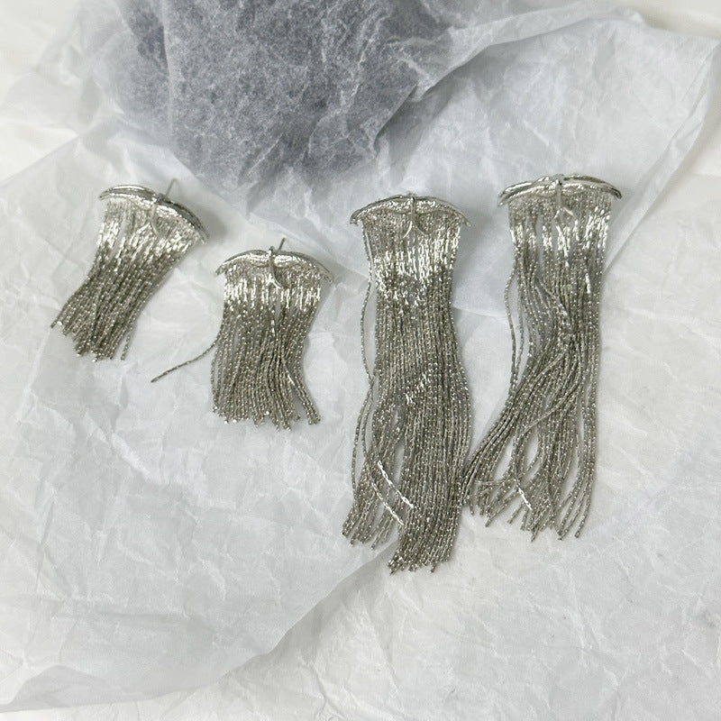 High-grade Swallow Three-dimensional Flying Bird Tassel Earrings