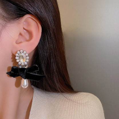 Women's Bow Light Luxury Personality High-grade Pearl Earrings