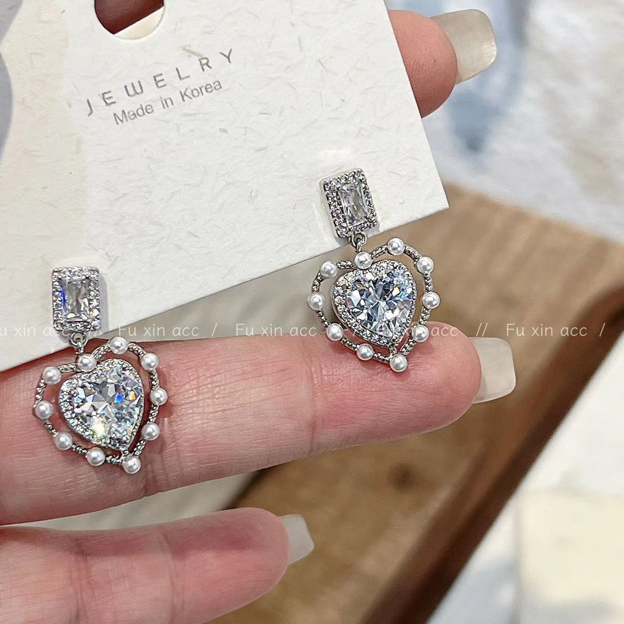 Heart-shaped Zircon Light Luxury Minority Sweet Earrings