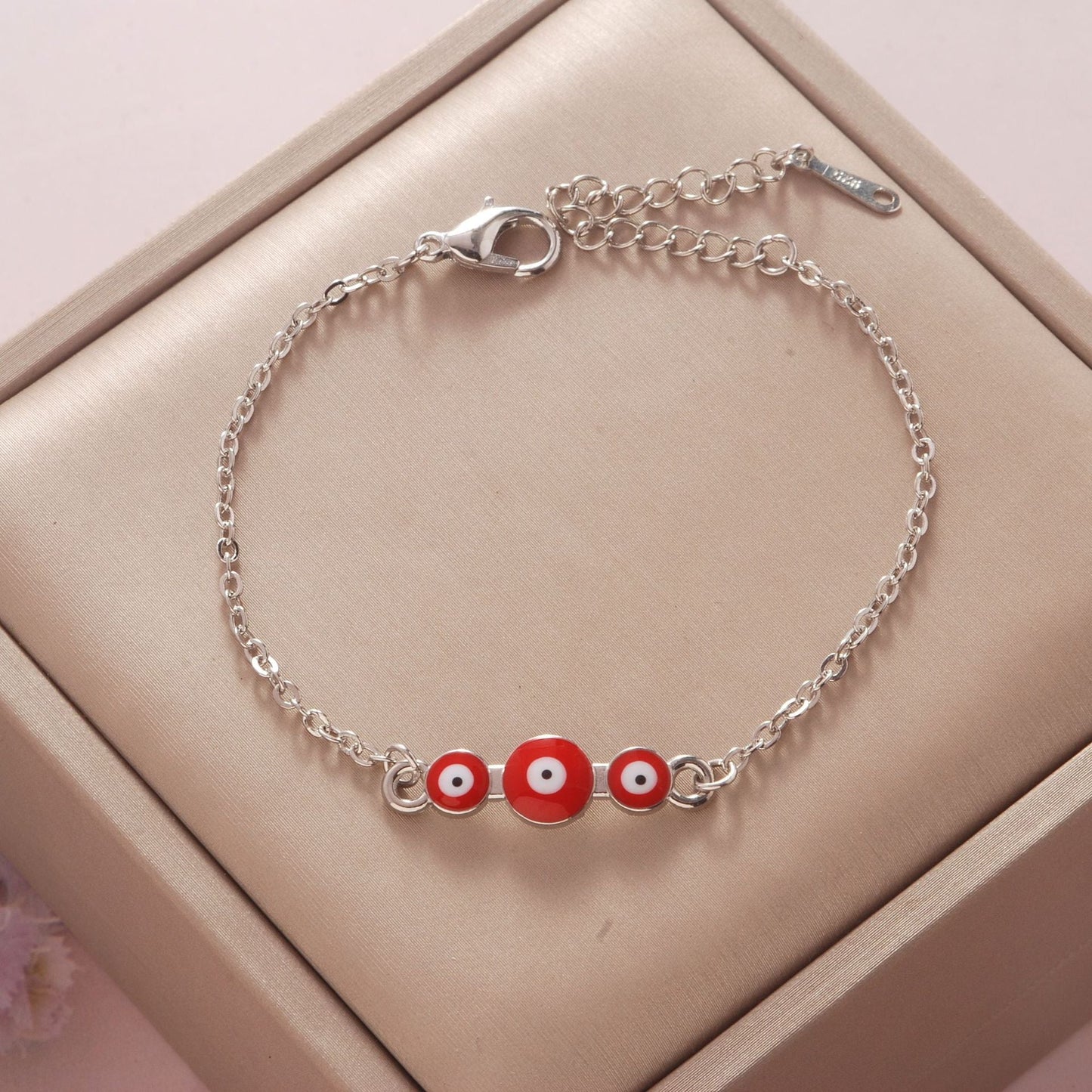 Women's Electroplated Devil's Eye Four-leaf Clover Fashion Bracelets