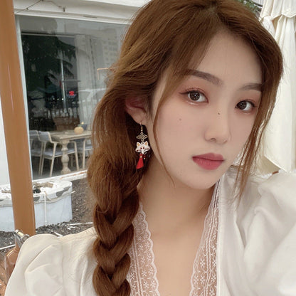 Fashion Fan Small Fox Shape Elegant Thread Earrings