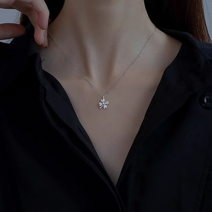 Women's Four-leaf Clover For Special Interest Light Necklaces