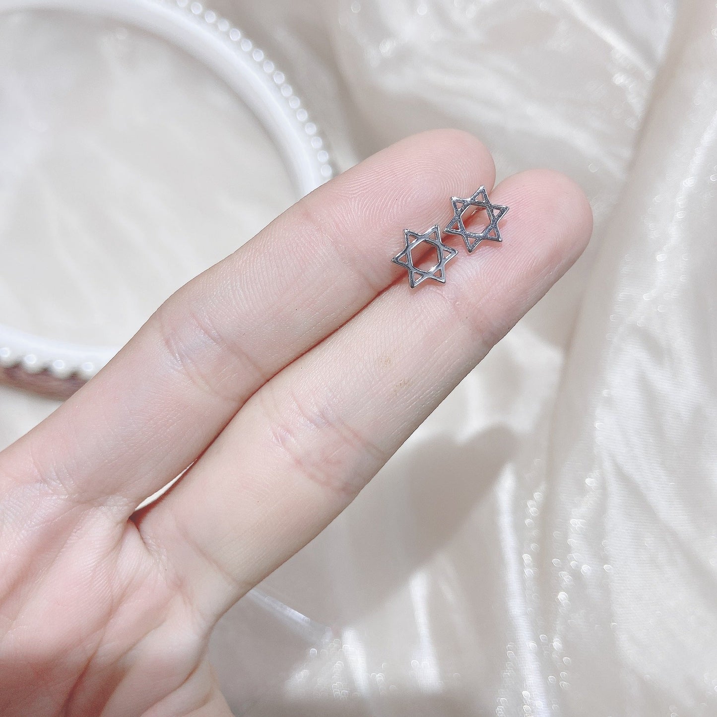 Sier Female Simple And Compact Delicate Earrings