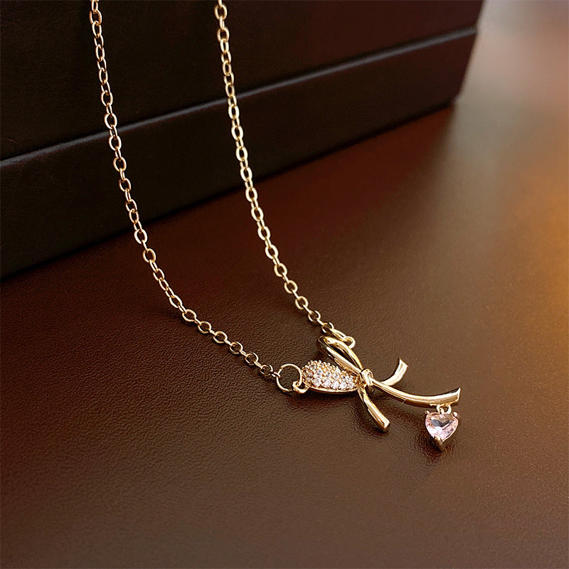 Fashion Sparkling Diamond Green Pendant Dignified Sense Necklaces