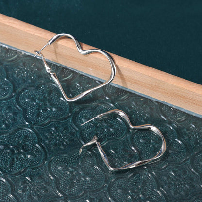Twisted Love Heart Design Sense Simple Earrings