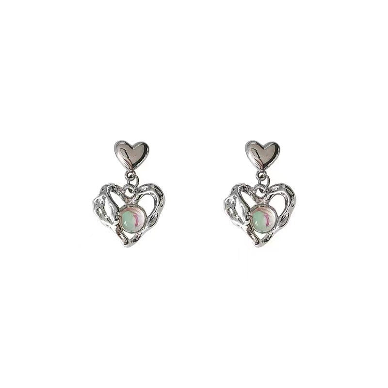 Women's Light Luxury Personality Sweet Cool Style Love Heart Earrings