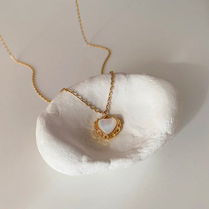 Women's Style Vintage Lace Metal Heart Shell For Simple Personalized Necklaces