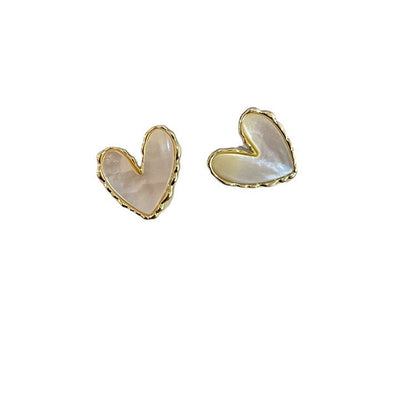 Design High Sense White Shell Love Earrings