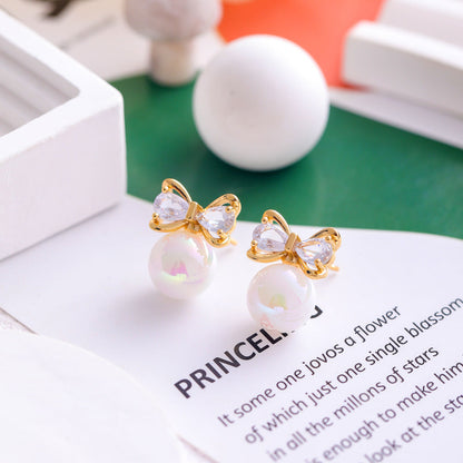 Women's Elegant Pearl High Sense Love Heart Earrings