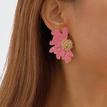 Vintage Alloy Flower Female Temperament Pattern Earrings