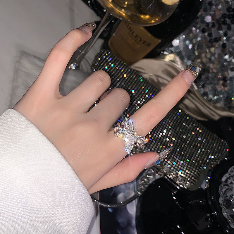 Fashion Personality Super Flash Bow Index Rings