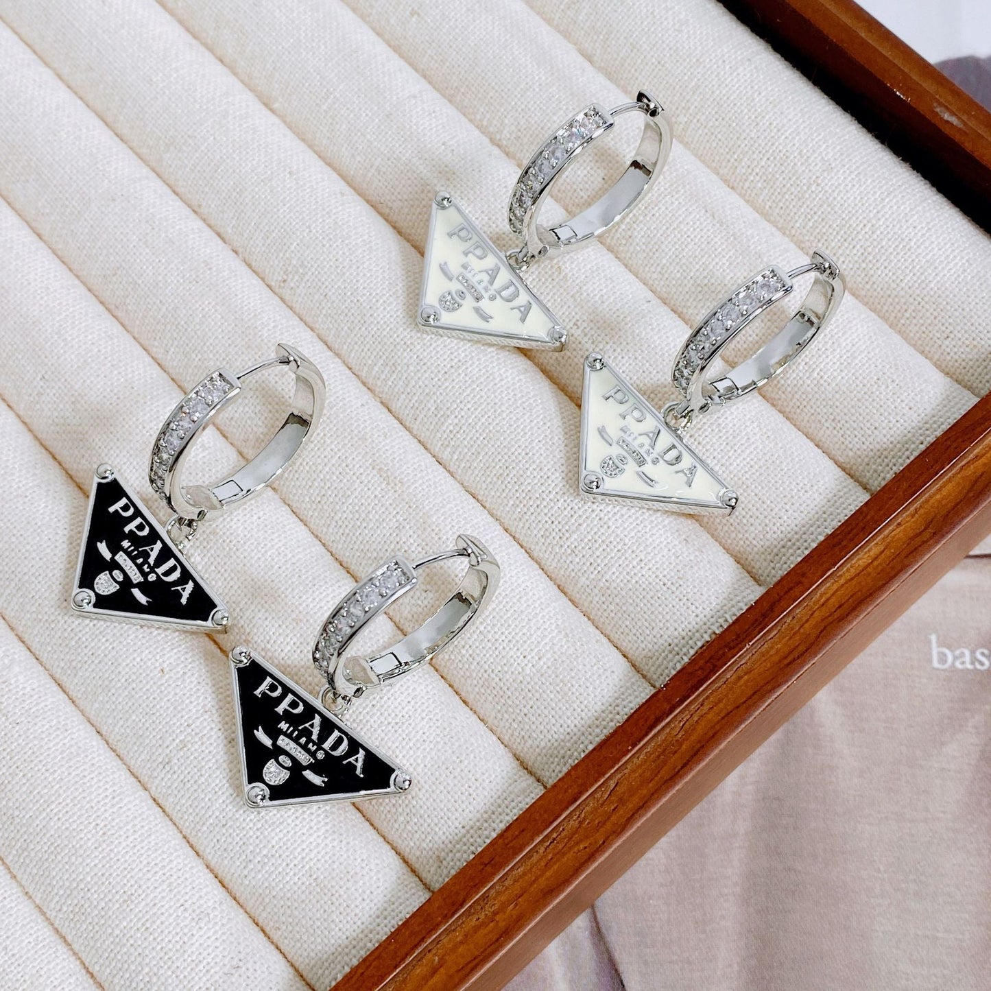 Women's Triangle Zircon Hoop Elegant High Sense Ear Clip Personalized Earrings
