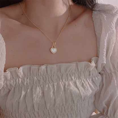 Women's Simple Gold-plated Black Heart Pendant For Niche Necklaces