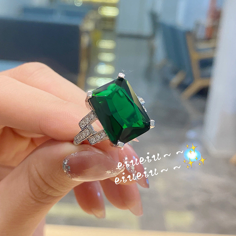 Women's Luxury Style Shiny Diamond High Sense Design Flower Rings