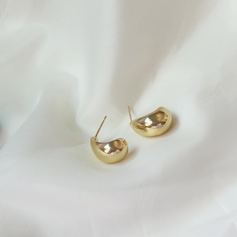 Women's Golden Oval Bean-shaped Geometric Shaped Sier Earrings