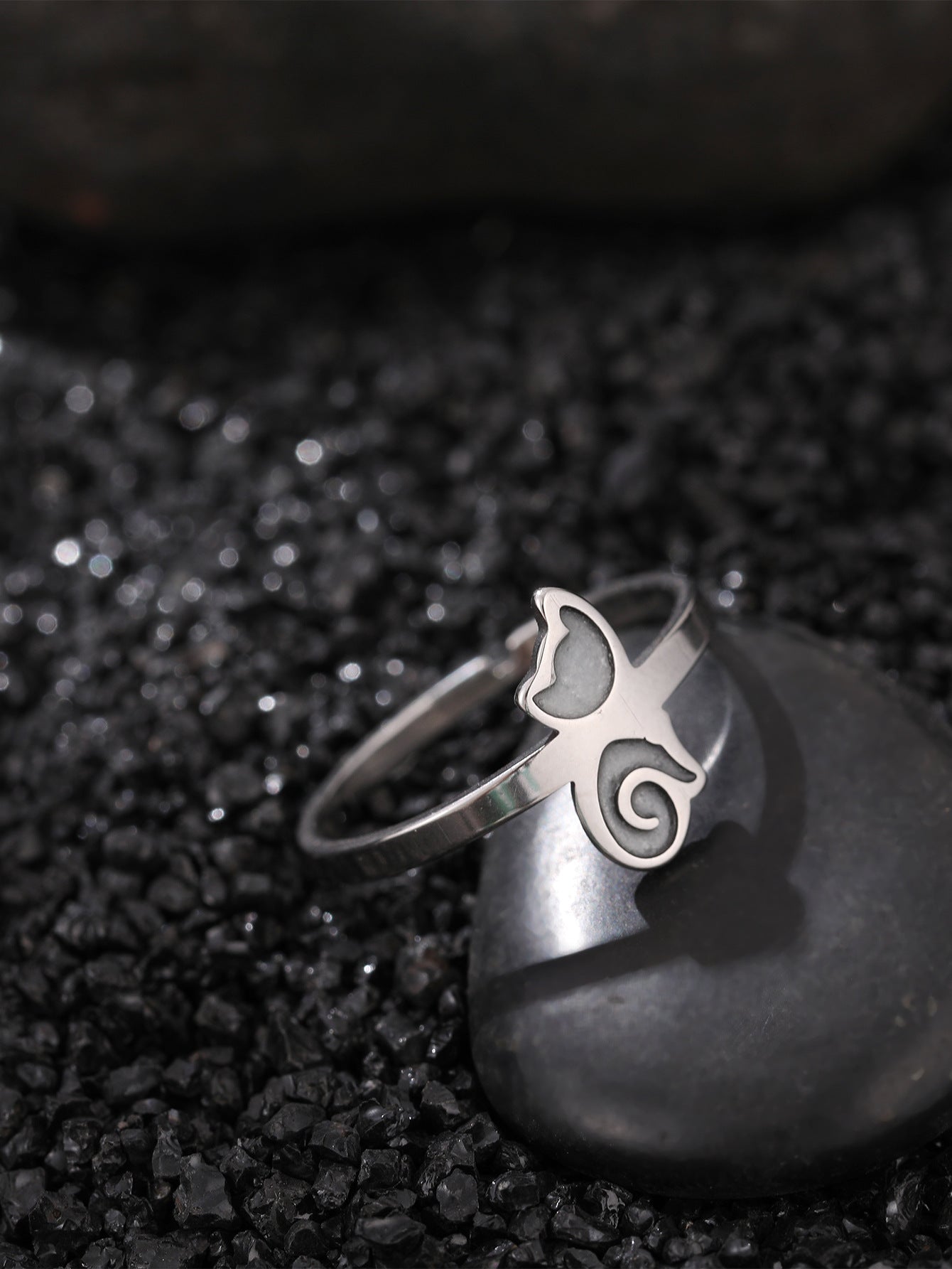 Cute Night Glow Ornament Fashion Geometric Stainless Steel Rings