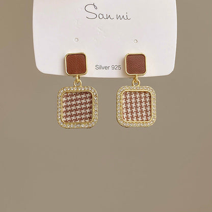 Women's High-grade Ear Fashionable Long Elegant Earrings