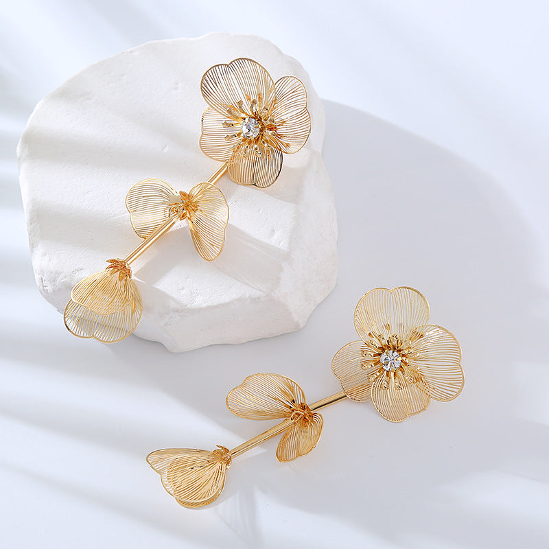 Women's Patch Light Luxury Long Metal Flower Earrings