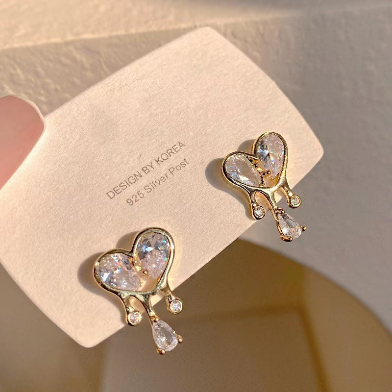 Women's Elegant Pearl High Sense Love Heart Earrings