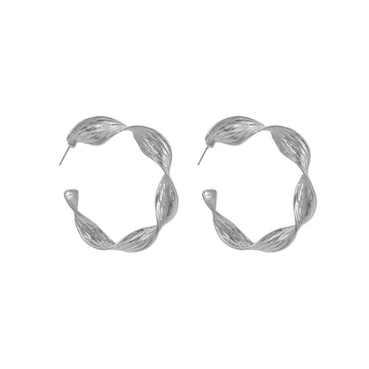 Women's Summer Metal Alloy Exaggerated Shaped Retro Earrings