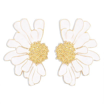 Vintage Alloy Flower Female Temperament Pattern Earrings