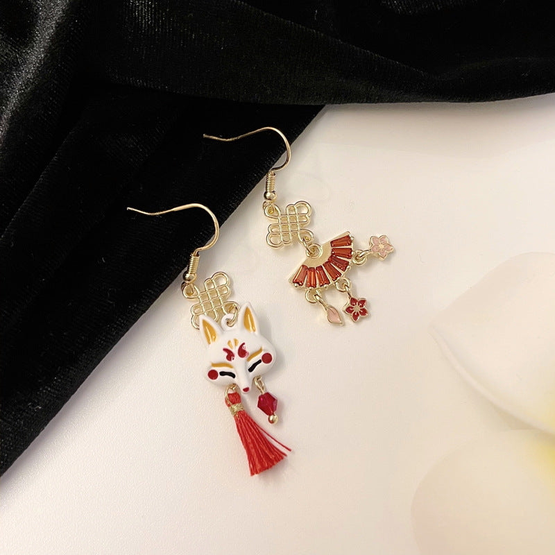 Fashion Fan Small Fox Shape Elegant Thread Earrings