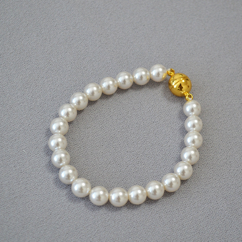 Women's Circle Highlight Imitation Pearl Magnetic Buckle Sweater Necklaces