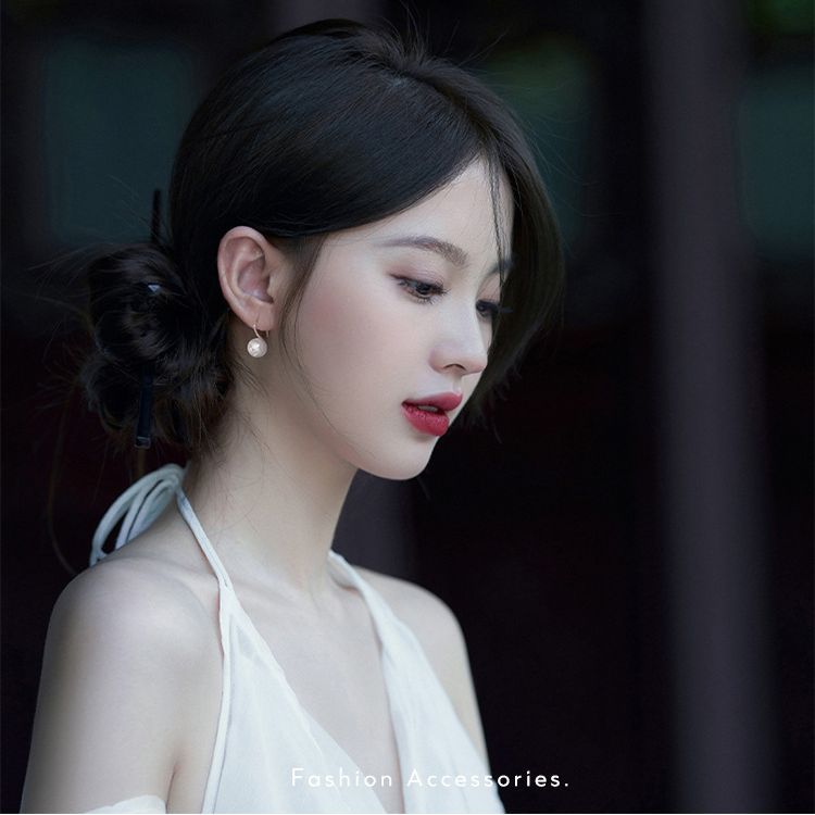 Women's Ear Mild Luxury Retro Elegant Personality Fashion French High Earrings