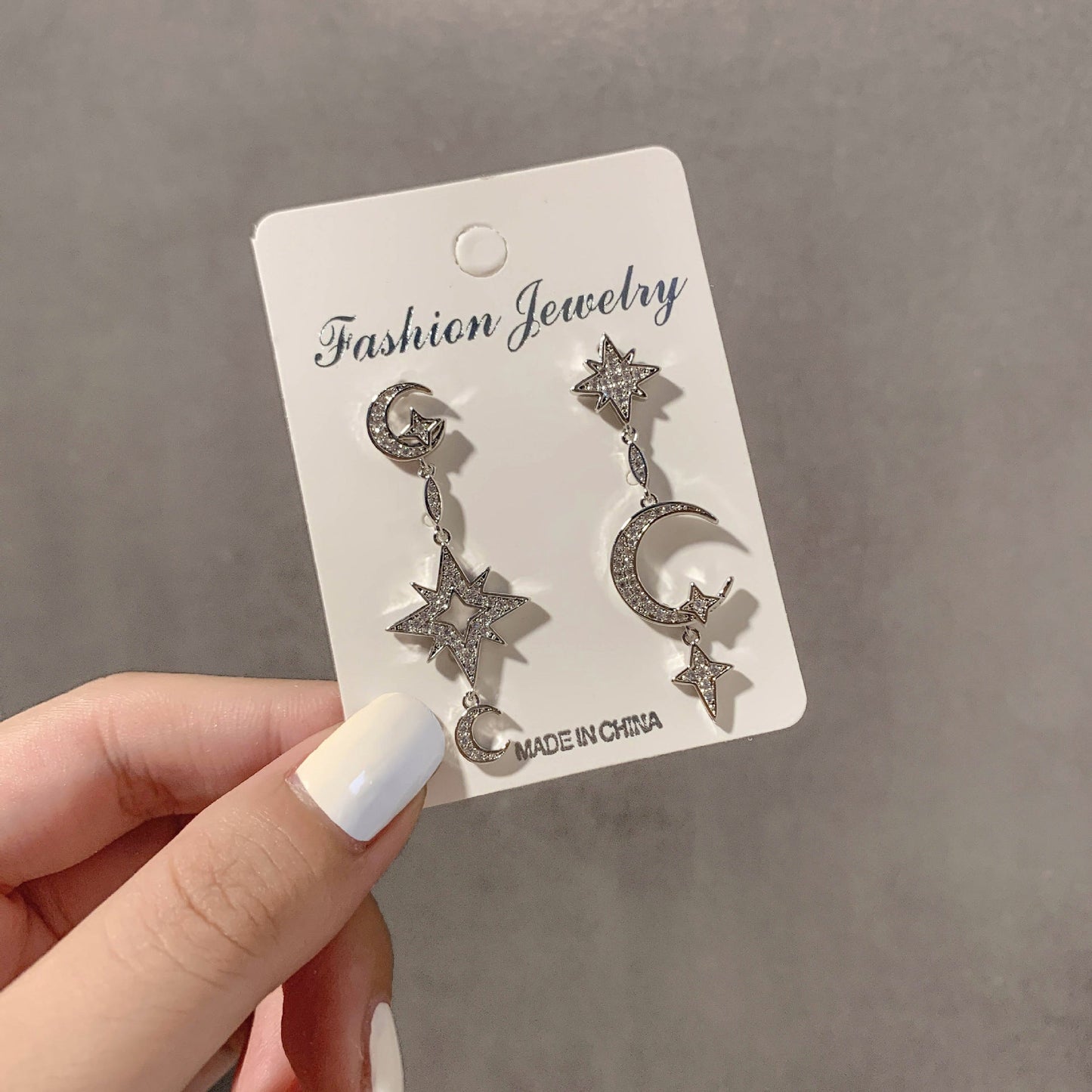 Female Simple Graceful Metal Quality Street Earrings