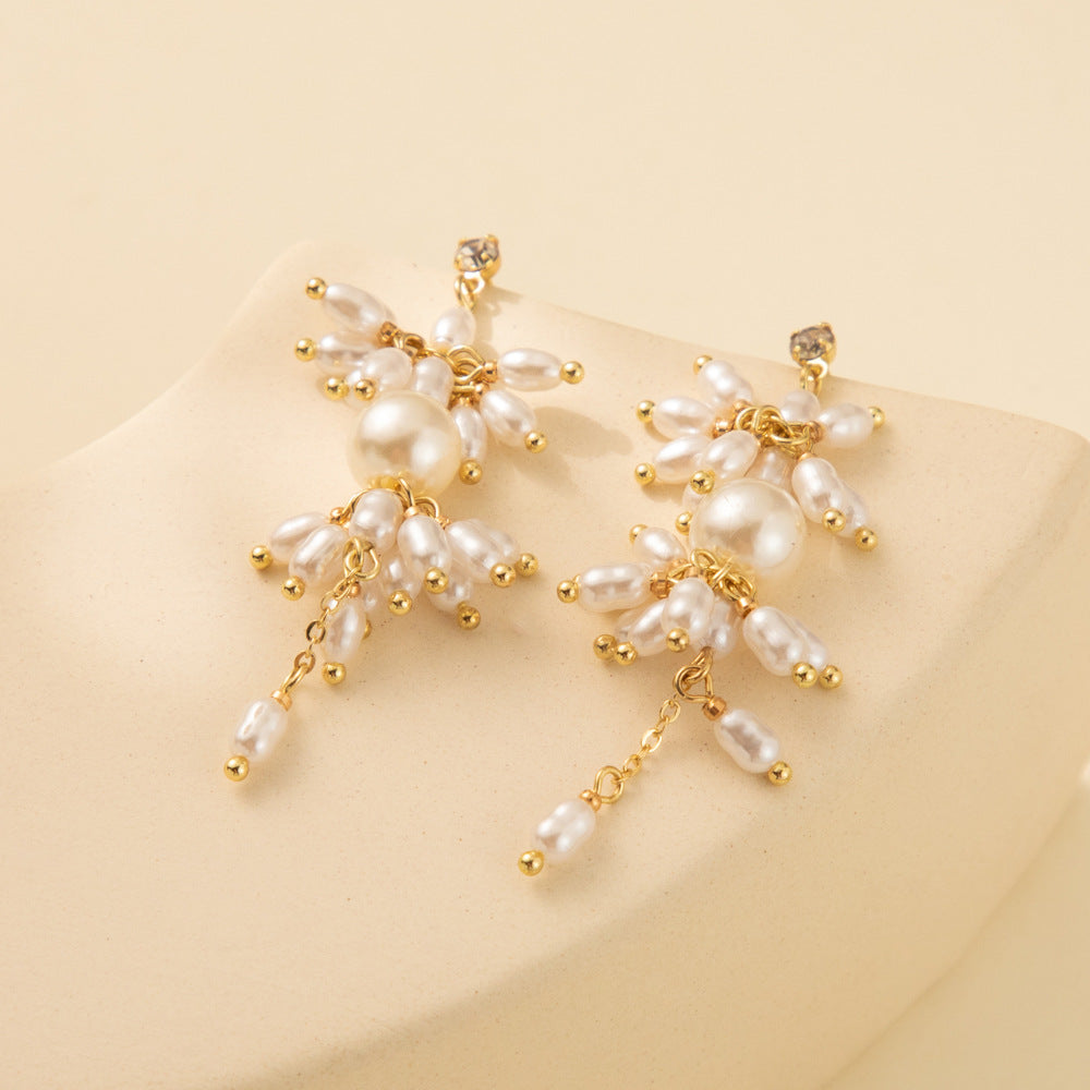 Women's Fashion Personality Imitation Pearl Stitching Copper Earrings