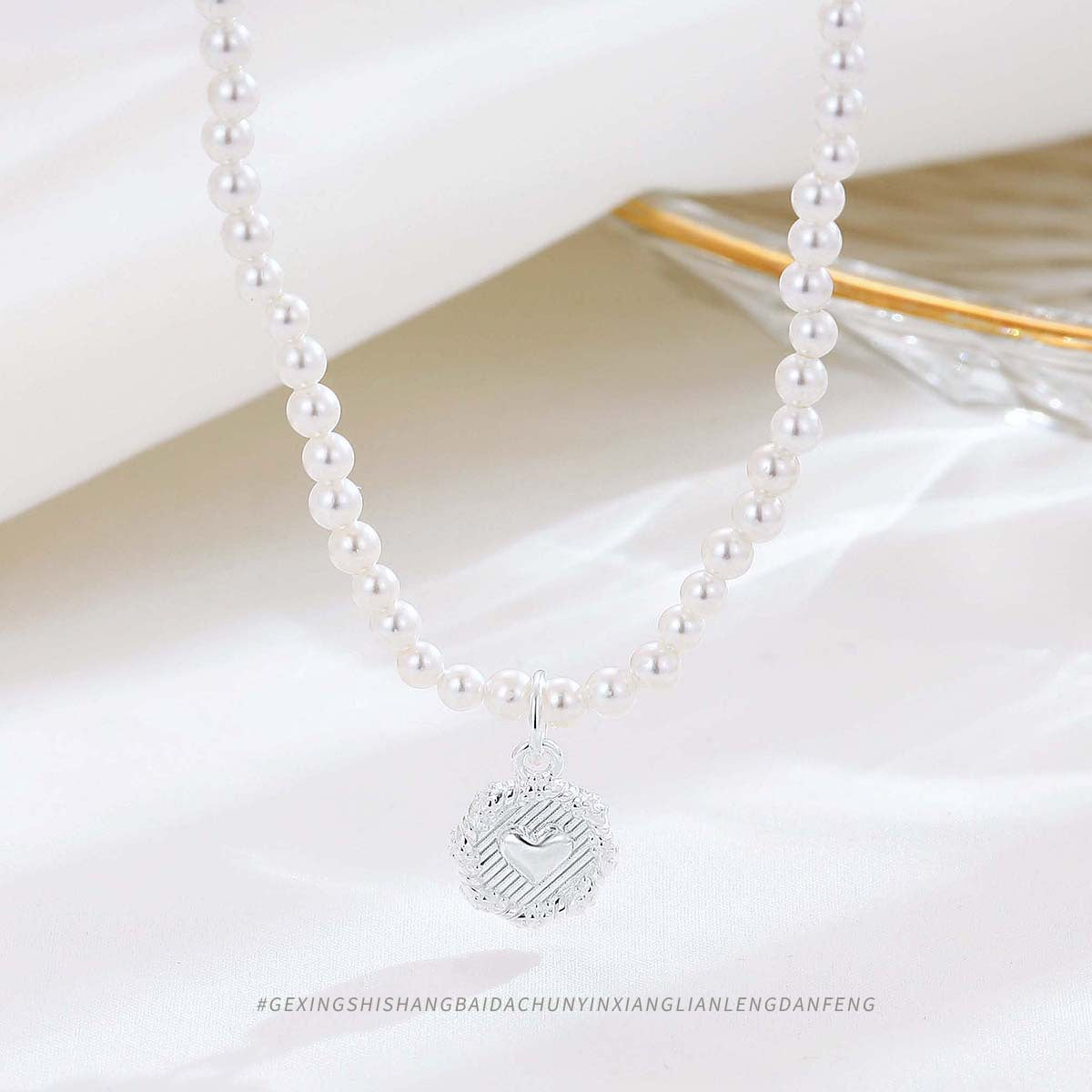 Women's Sterling Sier Pearl Heart Temperamental Minority High-grade Ornament Light Necklaces