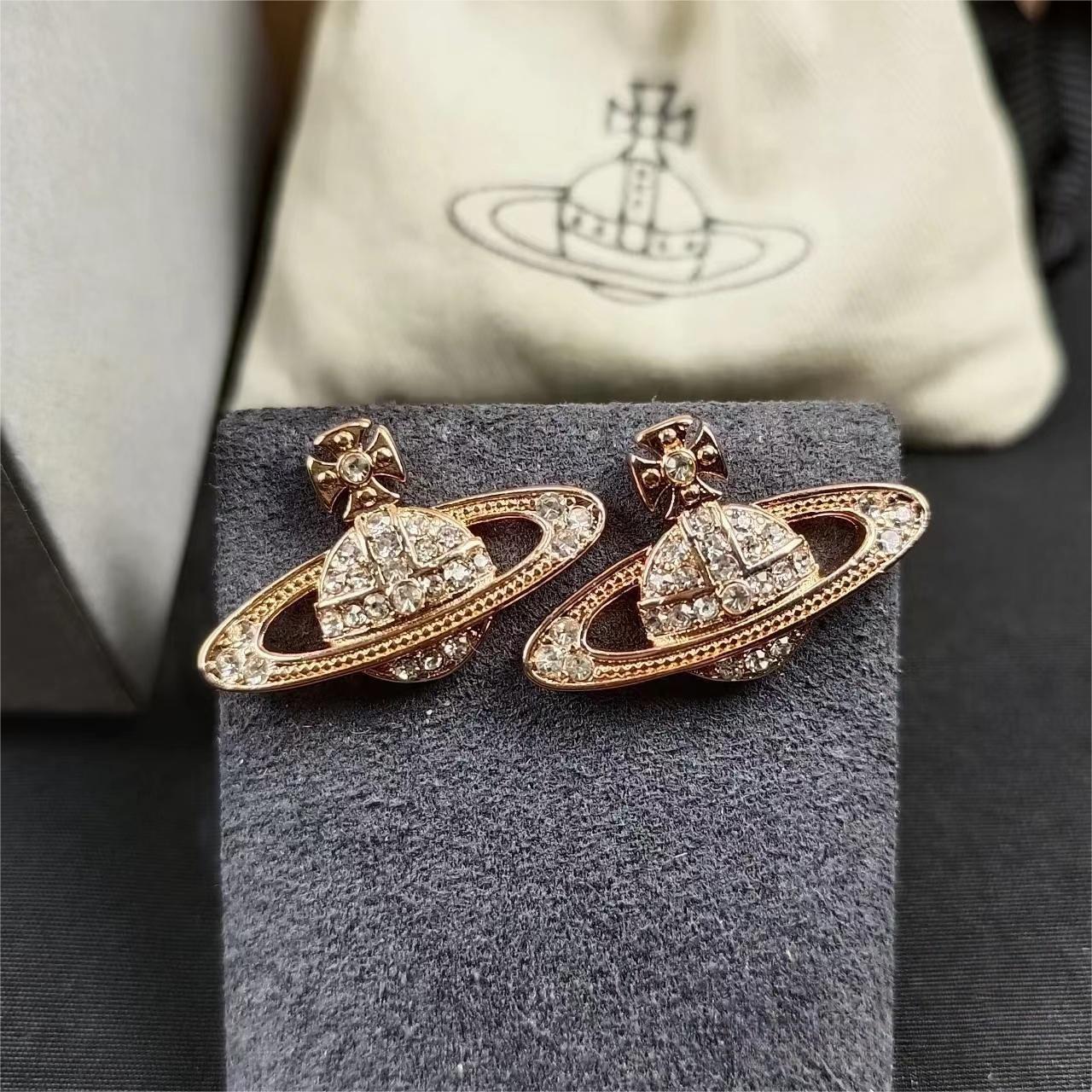 Planet Auricular Needle Simple Fashion Queen Mother Earrings